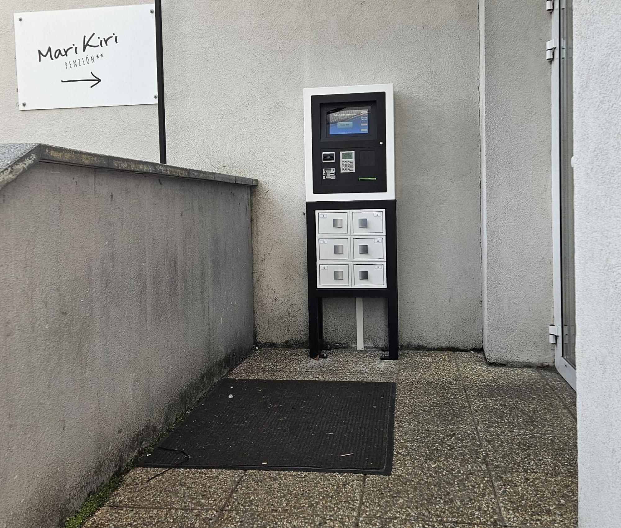 Mari Kiri Penzion Bratislava Exterior photo